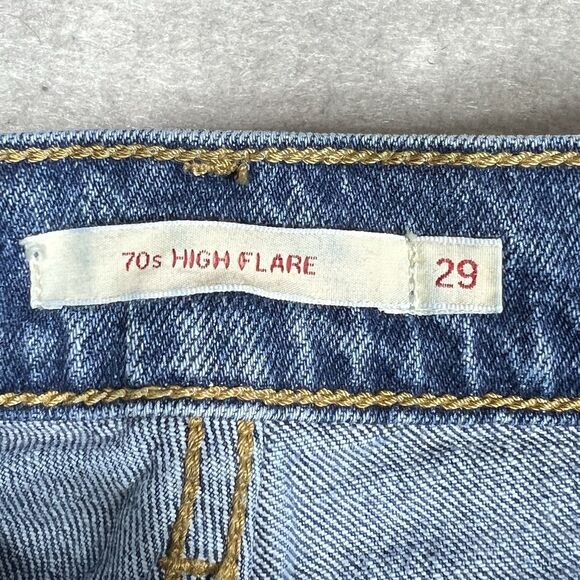 Levi's Premium Jeans 70's High Rise Flare Leg Women’s 29 x 32 Medium Blue Wash - Picture 12 of 15